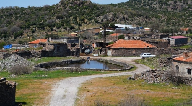İzmir'de terk edilmiş köy, korku filmi platosu oldu