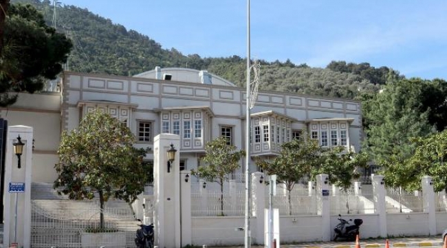 İzmir Ekonomi Üniversitesi 'anaokulu' açıyor
