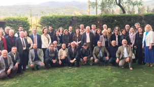 İzmir Karamanlılar Derneği üyeleri iftarda buluştu