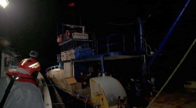 İzmir'de 168 göçmen ile 2 insan kaçakçısı yakalandı 