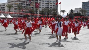 İzmir'de 23 Nisan coşkusu
