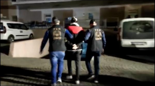 İzmir'de 99 askere gözaltı kararı