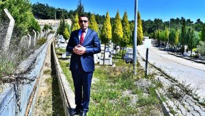 İzmir'de hırsızlar mezarlıklara dadandı