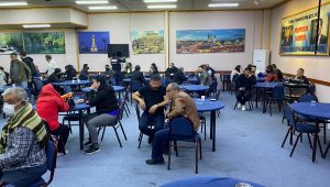 İzmir'deki o binaya yine kumar baskını; 50 kişiye ceza yazıldı