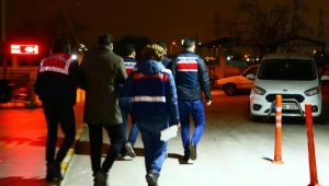 İzmir'deki operasyonda 34 kişi itirafçı oldu