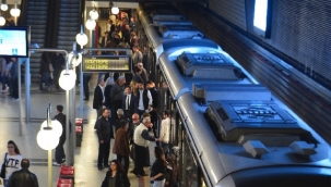 İzmirli toplu ulaşıma döndü