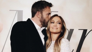 Jennifer Lopez ve Ben Affleck nişanlandı
