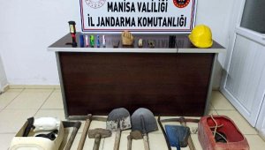 Mezolitik döneme ait ayak figürüyle yakalandılar