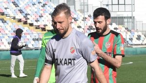 Karşıyaka'da kaleciler formaya hasret kaldı