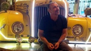 Katil zanlısı parkta otururken yakalandı