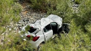 Kayıp öğretmen, otomobilde yaralı bulundu