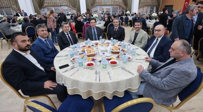 Konak'ta belediye tarafından birlik ve beraberlik sofrası kuruldu