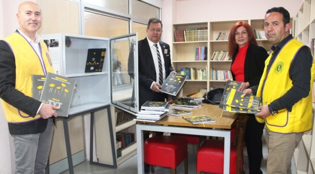 Konak'ta öğrenciler üniversiteye "Durak Kitaplık" ile hazırlanacak