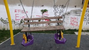 Konak'ta çocuk parkına saldırı