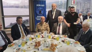 Konyalılar Federasyonu, İzmir'de iftar yemeğinde buluştu