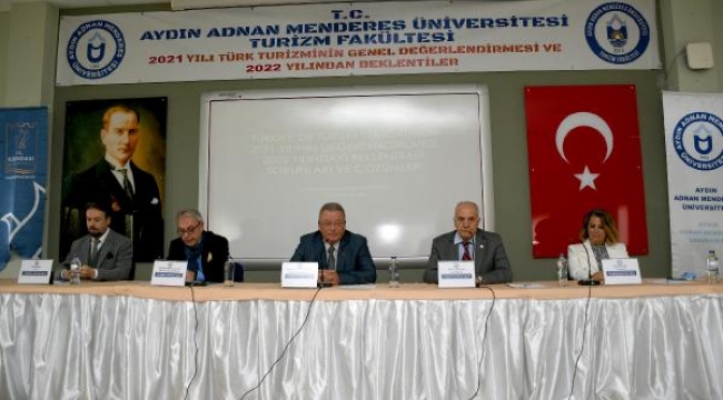 Kuşadası'nda 2021 yılı turizm değerlendirme toplantısı yapıldı