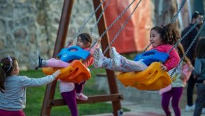 Lale Mahallesi parkının açılışını Başkan Soyer yaptı