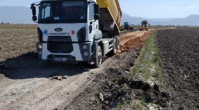 Manisa'nın Yunusemre ilçesinde ova yolları düzenleniyor