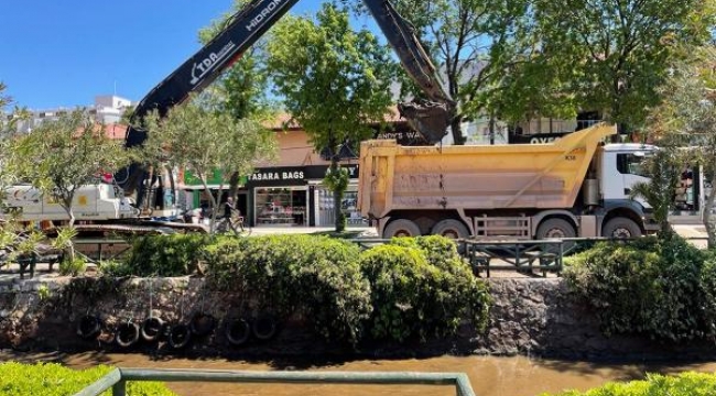 Marmaris'teki dereler balçık, kum ve çakıldan temizlendi