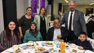 Menemen'de Başkan Pehlivan, şehit yakınları ve gazileri ağırladı