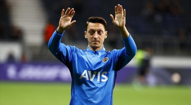 Mesut Özil'in menajeri Fener'e rest çekti