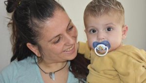 Minik Özalp, 13 ayda 9 ameliyatla hayata tutundu