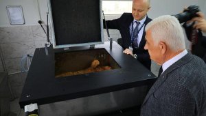 Muğla'da kesilen hayvan artıklarından hayvanlara mama üretiliyor