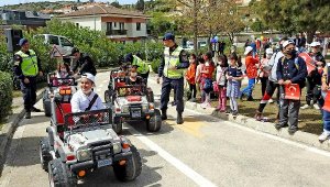 Öğrencilere trafik eğitimi