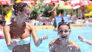 Rus turist sayısı 4.7 milyondan 2 milyona düşebilir