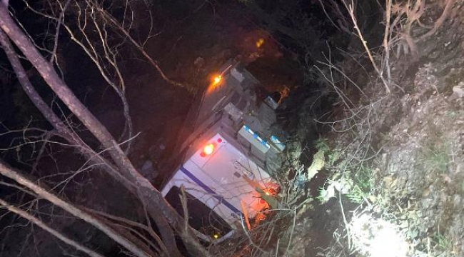 Soma'da işçilerin taşındığı midibüs devrildi; 7 yaralı