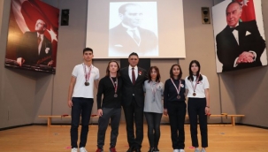 Aliağa'da Atatürk'ü Anma, Gençlik ve Spor Bayramı coşkusu