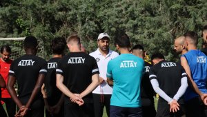 Altay, İstanbul'da şampiyona konuk