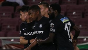 Altay şansını üçlü averaja bıraktı