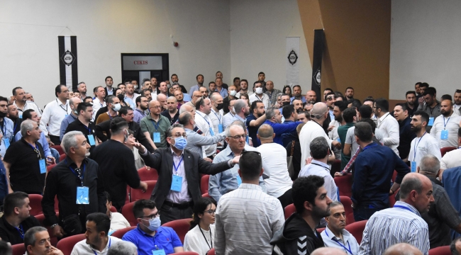 Altay'ın Kongresi Ertelendi