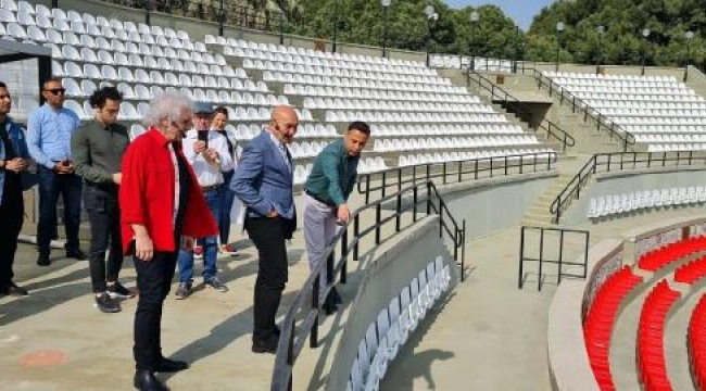 Fuar Atatürk Açıkhava Tiyatrosu yenilendi, 3 bin 150 koltuk takıldı