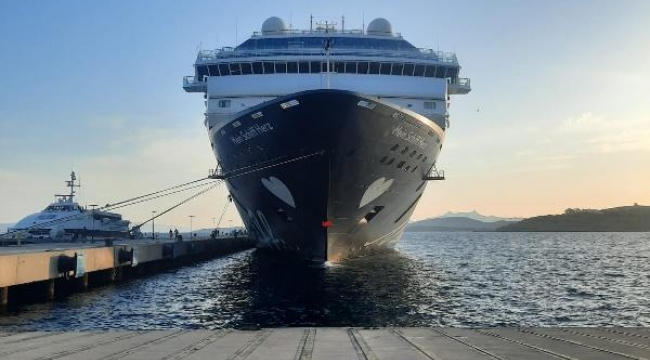 Bodrum'a Sezonun 10'uncu Yolcu Gemisi Geldi