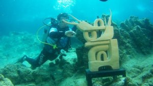 Bodrum'da 22 seramik ve heykel sanatçısının eseri denizle buluştu