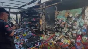 Bodrum'da 3 iş yeri çıkan yangında küle döndü