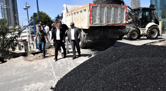 Bornova'da asfaltlama çalışmaları hafta sonu da durmuyor 