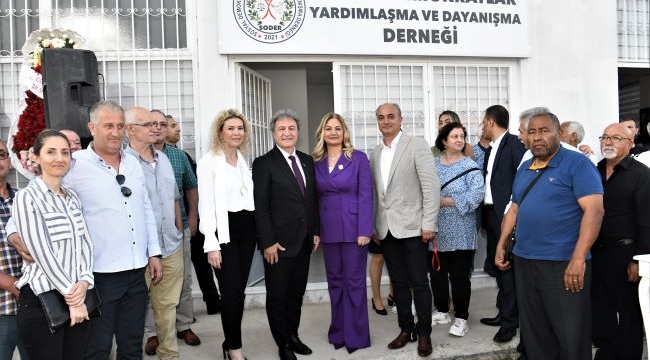 Bornova'da Sosyal Demokratlar Yardımlaşma Derneği açıldı