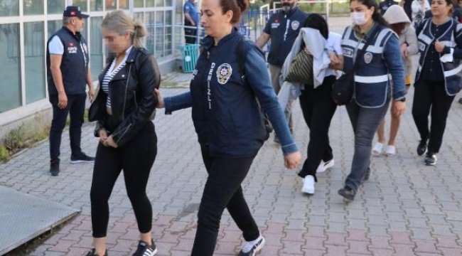 Eskort sitelerine girenler dolandırıldı!