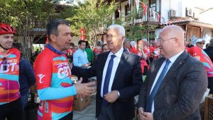 Gökova Bisiklet Turu'nun startını iki başkan birlikte verdi