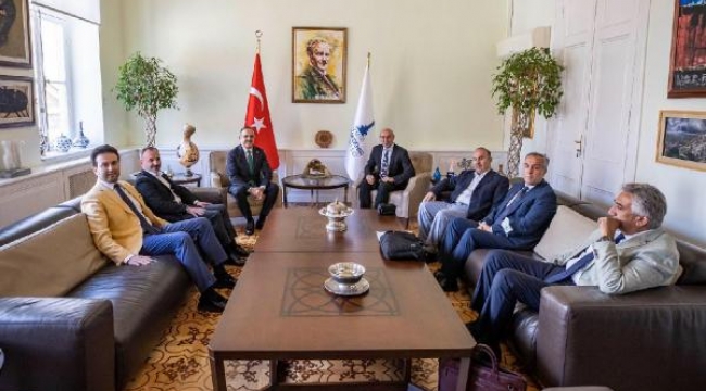 İBB Başkanı Soyer AK Partili Sürekli'yi konuk etti