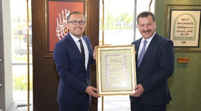 'İman Ayetleri Hat Sergisi' Balıkesir Kent Konseyi'nde