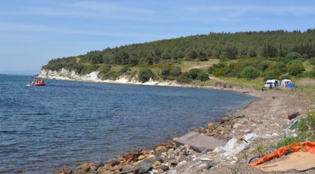 İzmir'de, denizde dalgıç kıyafetli erkek cesedi bulundu