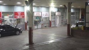 İzmir'de iki grup arasında bıçaklı kavga: 1'i ağır 2 yaralı