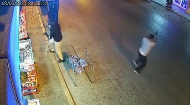 İzmir'de işyerini böyle kurşunladı! O anlar