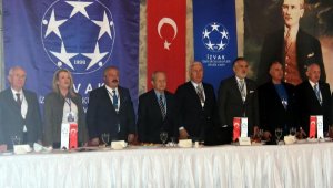 İZVAK mali genel kurulu yaptı