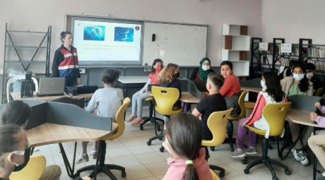 Jandarma seminerlerle öğrencileri bilgilendirdi