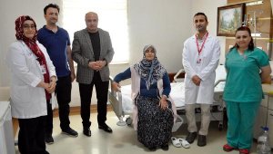 Karnından 3 kiloluk kitle çıkartıldı